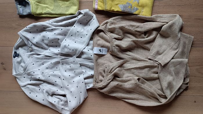 Lot 10 ans fille 2 pulls et 2 gilets - photo numéro 2