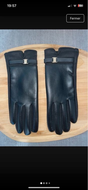 Gants Noir avec Boucle Dorée