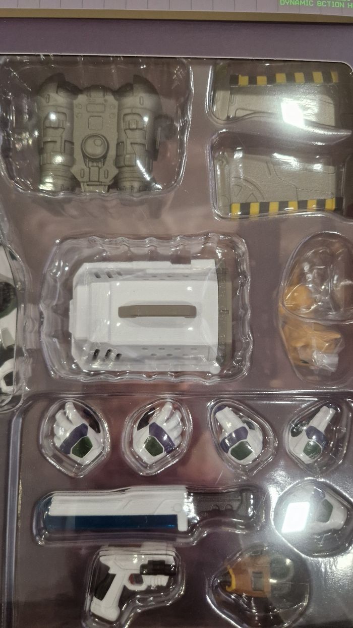 Figurine Buzz Lightyear NEUVE DAH-076 Alpha Suit Disney Pixar - photo numéro 3