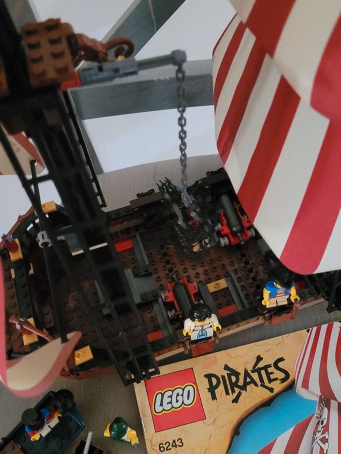 Lego le bateau pirate Brickbeard's Bounty 6243 - photo numéro 6