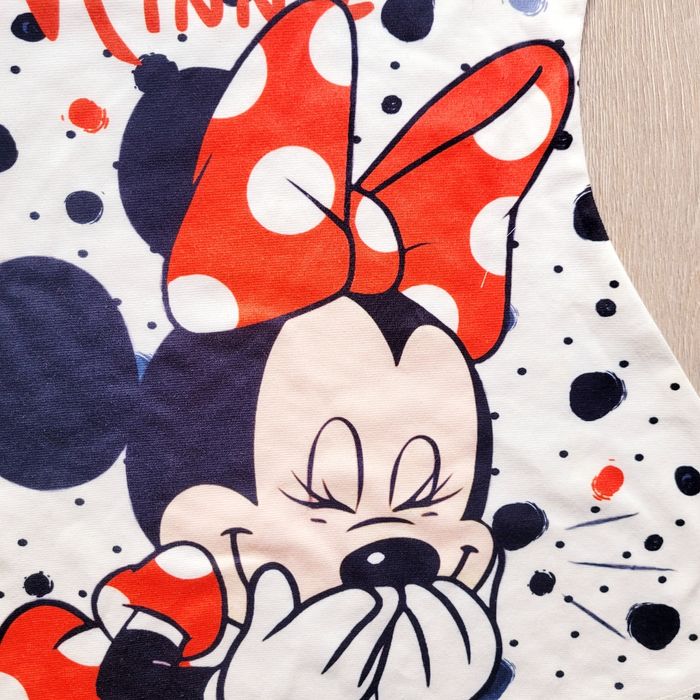 Robe rouge, blanc et doré Minnie. Fille 8 ans. Fabriquée en Italie - photo numéro 2