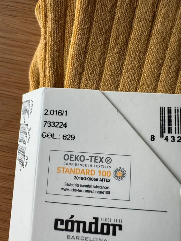 Lot de 3 paires de collants beige/jaune moutarde/rouge bordeaux côtelés - Taille 4 (pour du 4/5 Ans) - photo numéro 12