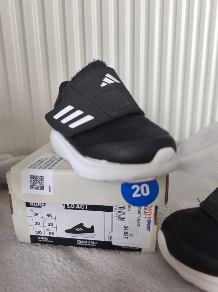 Chaussures Adidas bébé - photo numéro 4
