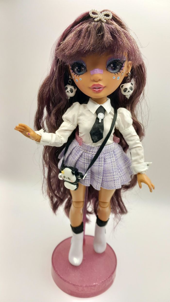 Poupée rainbow high Lila Yamamoto - photo numéro 5