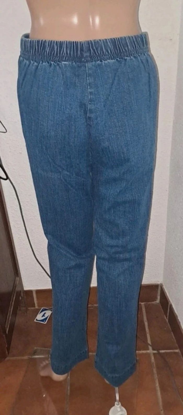 Jean femme taille 40 - photo numéro 2