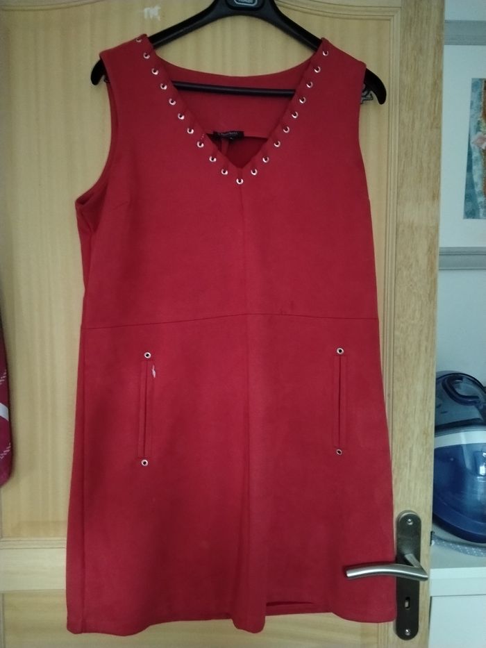 A vendre robe charlotte - photo numéro 2