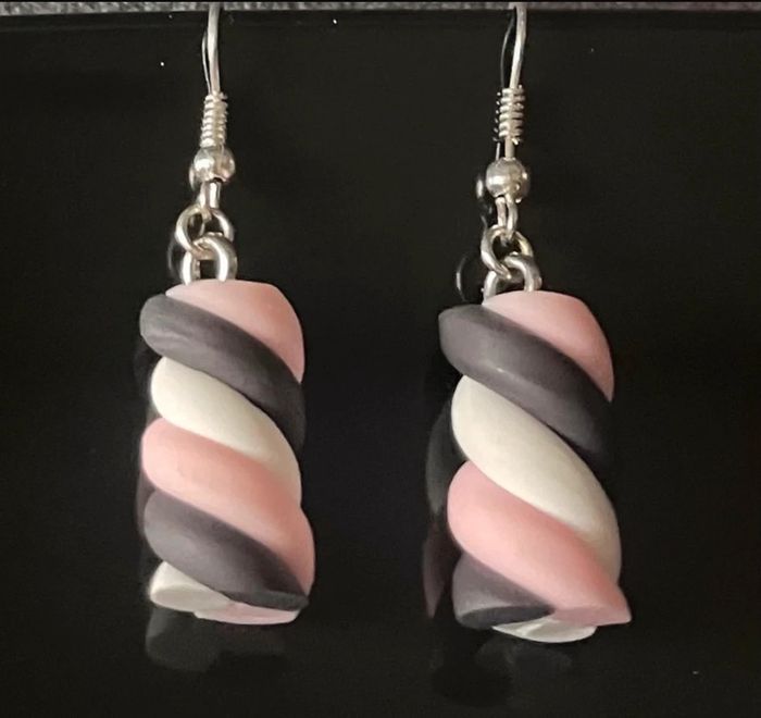 Lot de 7 paires de boucles d’oreilles en Fimo neuve jamais porté - photo numéro 6