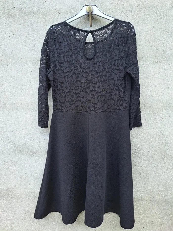 Robe dentelée noire - photo numéro 2