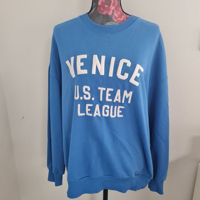 Beau sweat bleu