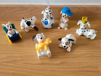 Lot Figurines jouet mcdonald's les 101 dalmatiens