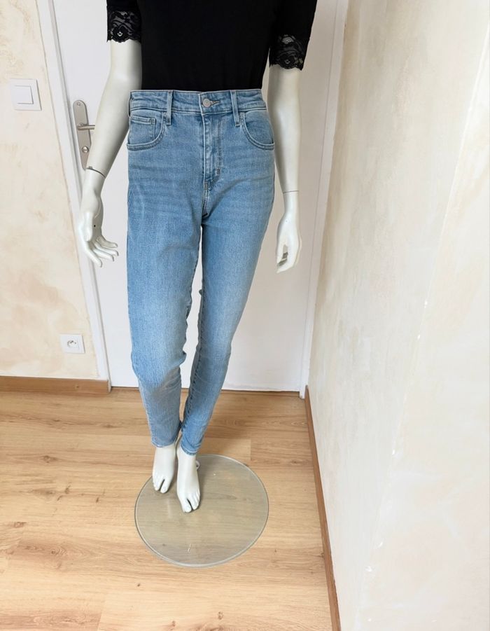 Jean Levis 721 High Rise Skinny - Warm Eco Performance - taille W28 L32 - neuf avec etiquette - photo numéro 8