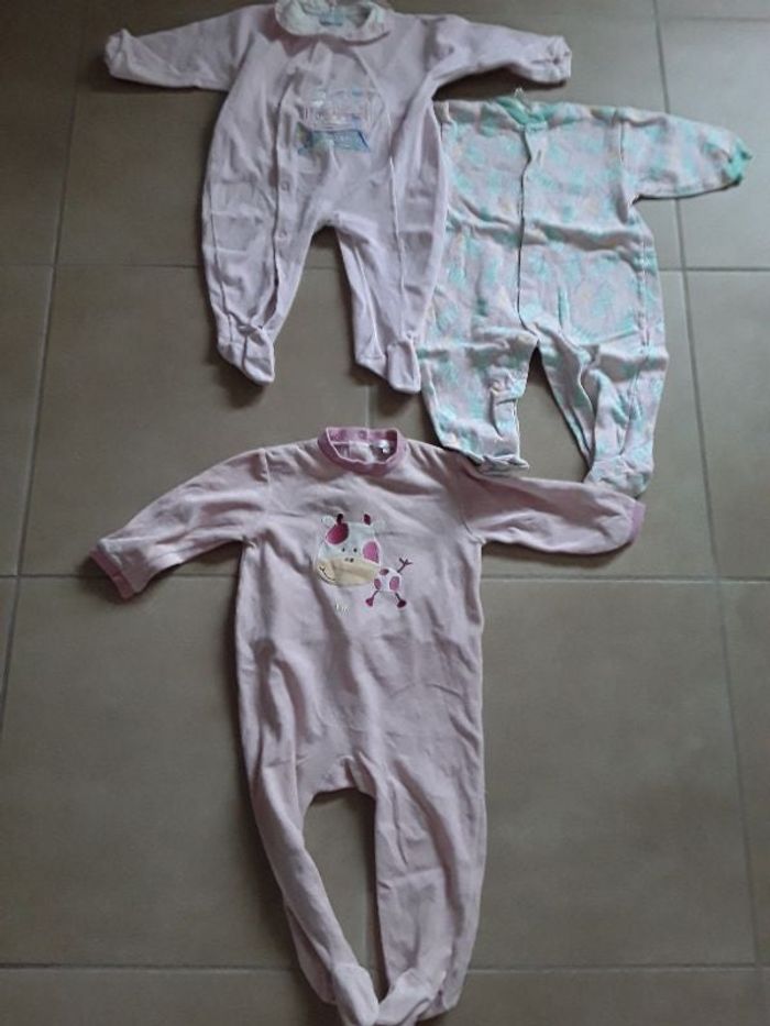 Lot 3 pyjamas grenouillères fille 2 ans BE