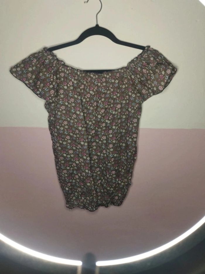 Blouse  femme motif fleuri  taille 42 - photo numéro 5