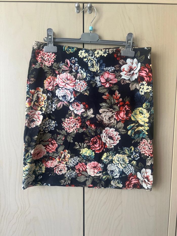 Jupe fleurie camaïeu