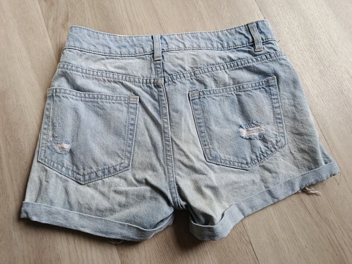 Short en jean taille 34 - photo numéro 3