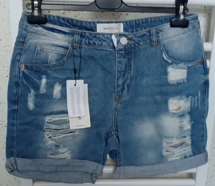 Short en jeans déchiré Vero Moda Taille 36 - photo numéro 2