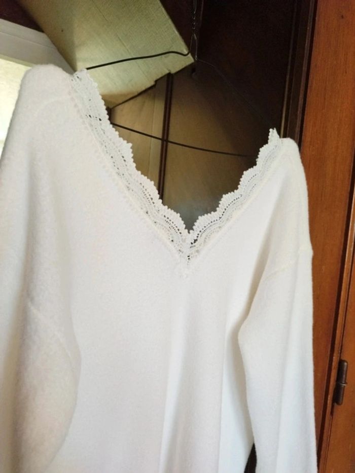 Pull blanc col v dentelle sweatshirt vintage L/40 - photo numéro 6