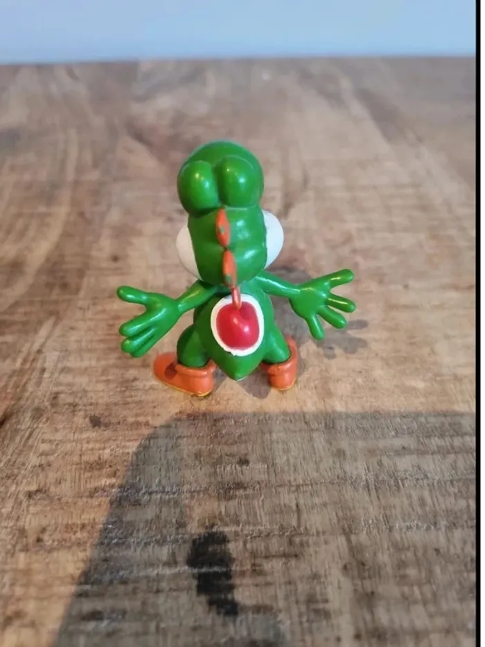 Figurine yoshi mario kart nintendo - photo numéro 3