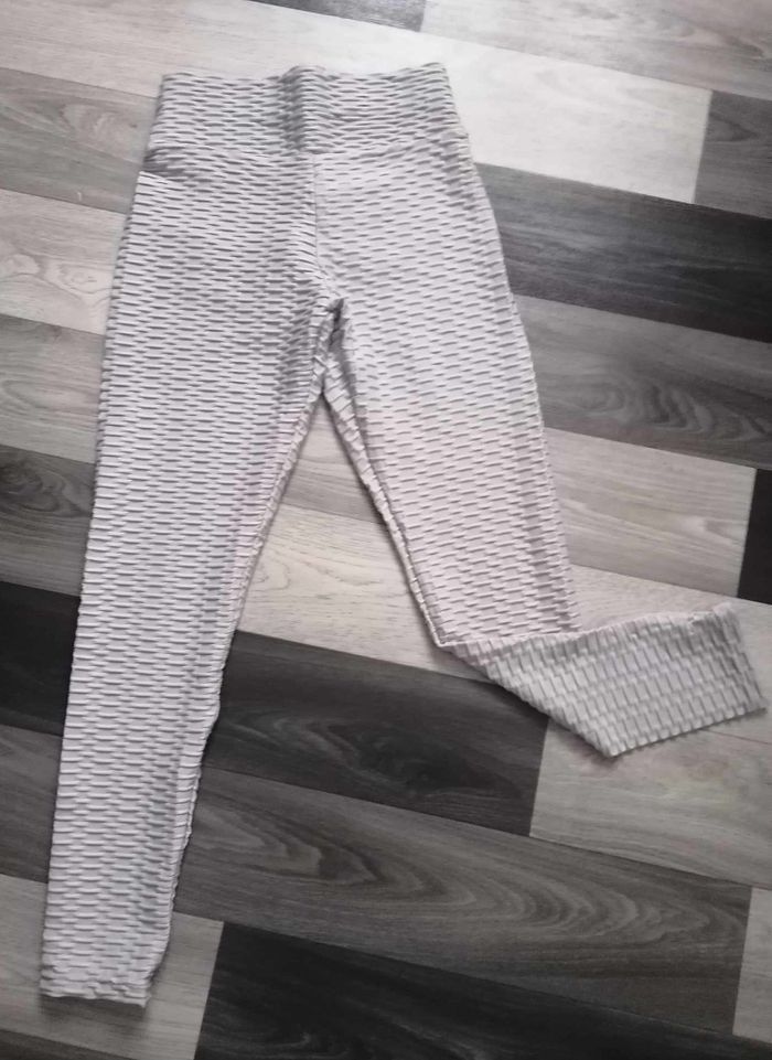Leggings femme push up taille S - photo numéro 2