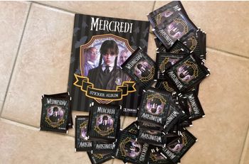 Panini - Mercredi (Famille ADDAMS) - Album + 60 pochettes neuves
