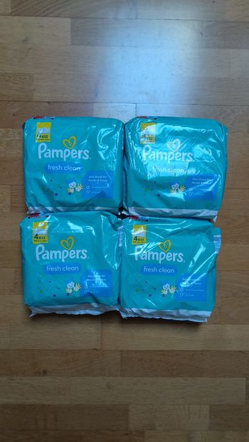 16 paquets de lingettes Pampers fresh clean