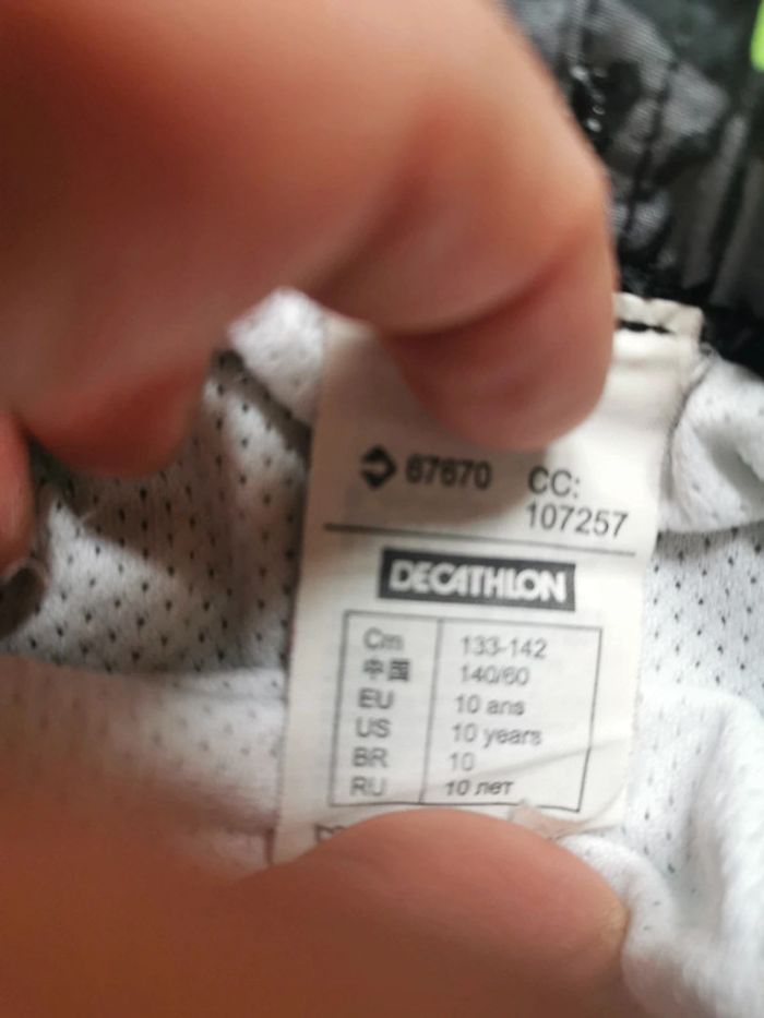 Short, short de bain vert et gris 10ans - photo numéro 5