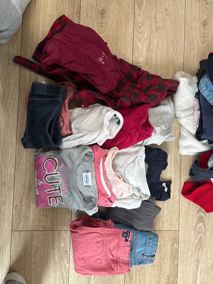 Gros lot de vêtement fille 3/9/12/18 et 24 mois - photo numéro 4