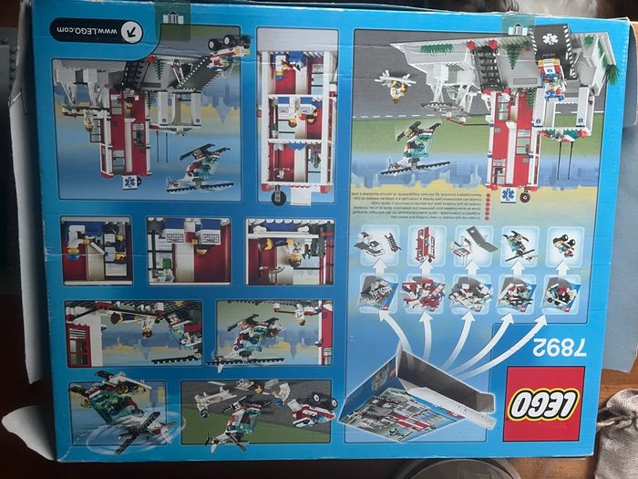 Lego hôpital city 7892 - photo numéro 8
