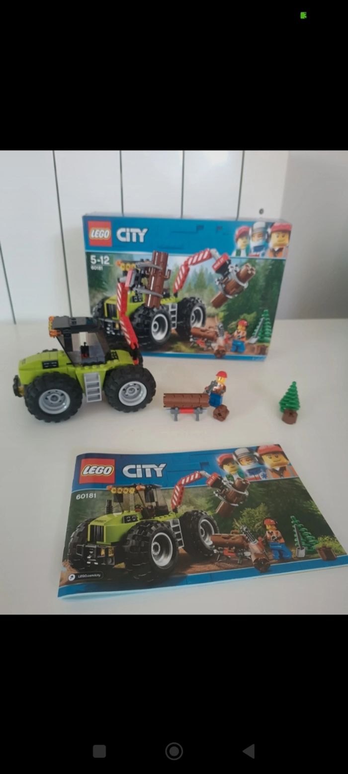 Lego City 60181
Le tracteur forestier 
Complet - photo numéro 5