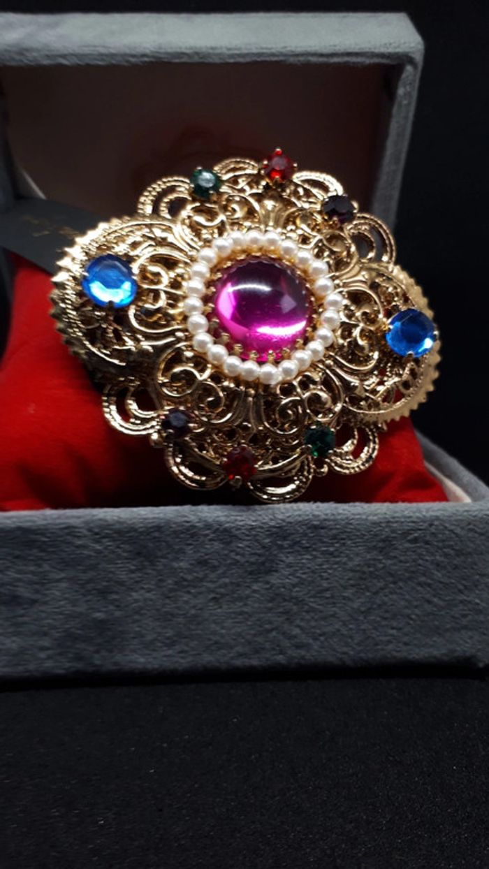 Très grand broche avec une boîte velour - photo numéro 2