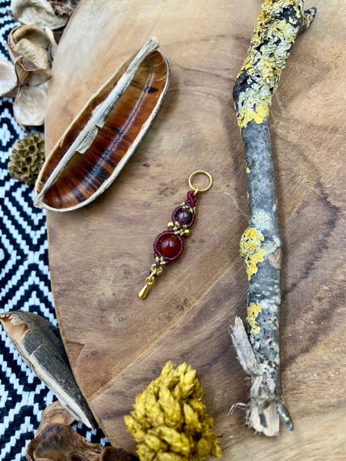 Bijou de cheveux - tresse/dread - macramé pierre Agate rouge et Grenat - photo numéro 2