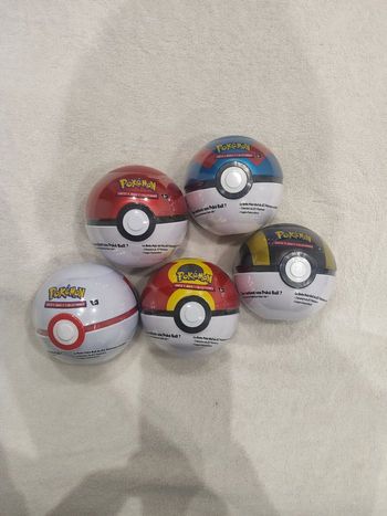 Lot 5 pokeball 2025