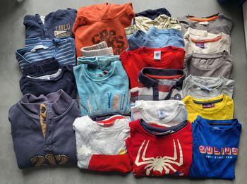 Lot vêtements garçon 4 ans 