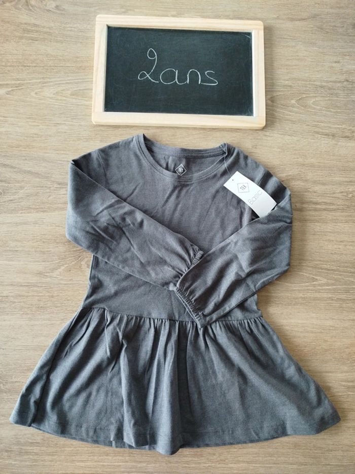 Robe grise taille 2/3ans - photo numéro 2