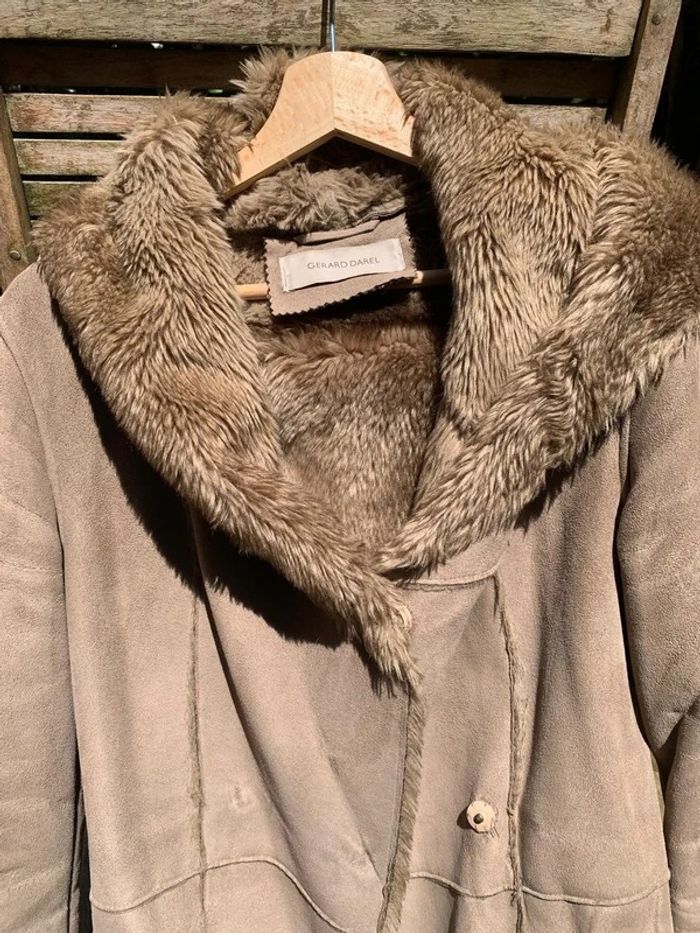 Manteau long en fausse fourrure marron/beige - photo numéro 3