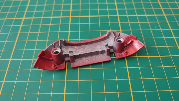 Pare-chocs avant 3016 3129 pièce détachée miniature jaguar type E 1961 1/18 burago #B38 - photo numéro 2