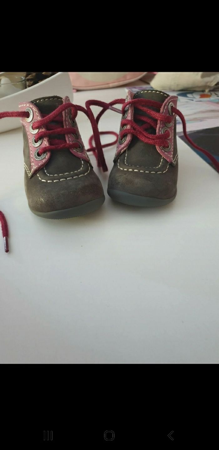 Chaussures Kickers premiers pas pointure 18