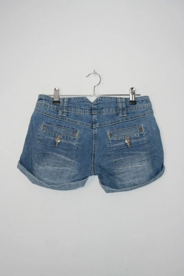 Short en jeans Jennyfer taille 36 - photo numéro 3