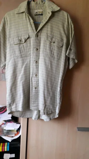 Jolie chemise a carreaux