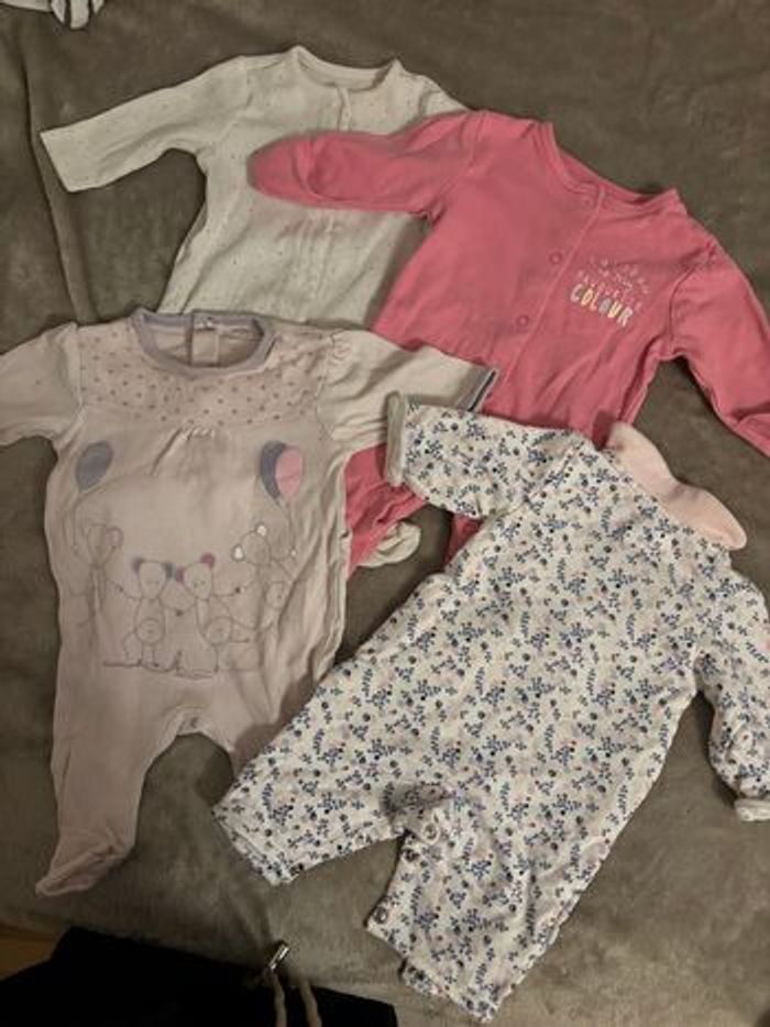 Pyjamas 1 mois