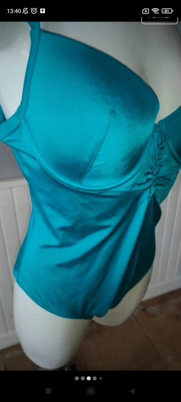 Très beau maillot de bain f17 - photo numéro 3