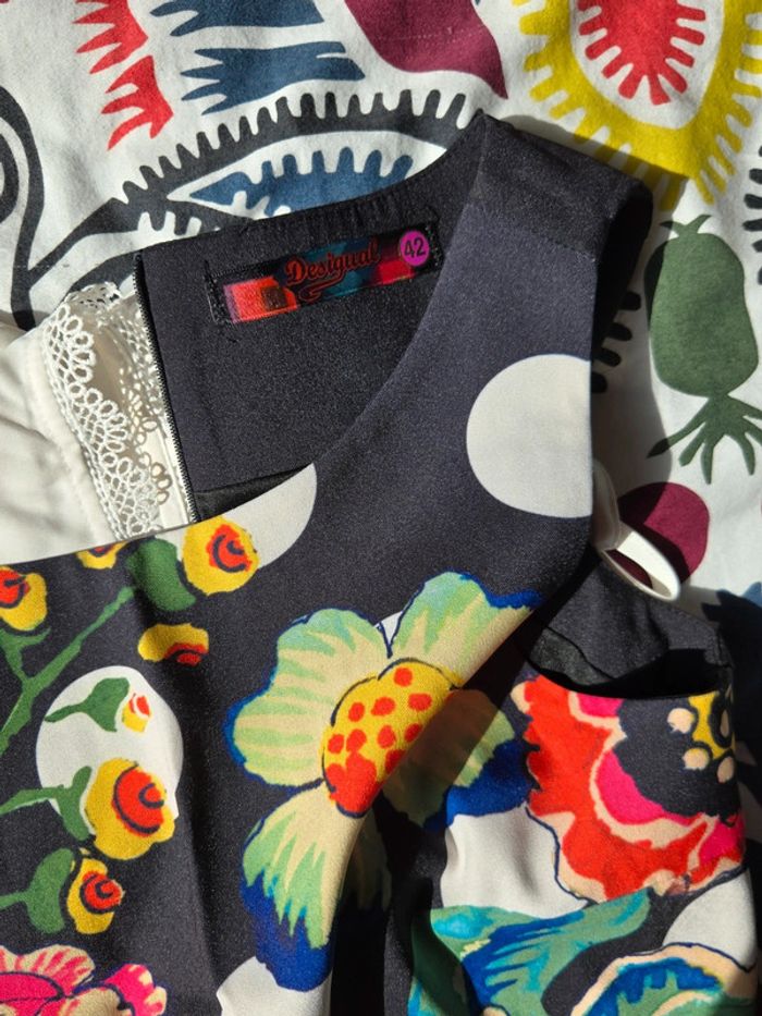 Jolie robe Desigual taille 42 👗 - photo numéro 4