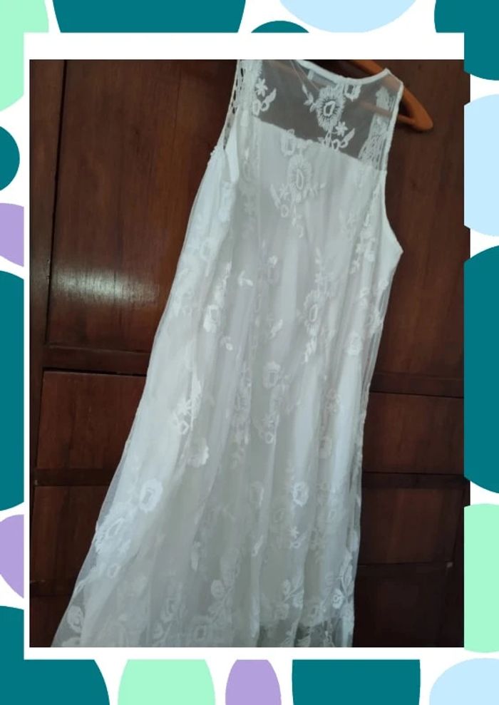 🤍 Robe - blanche - broderie - Taille 40 - Armand Thiery 🤍 - photo numéro 3