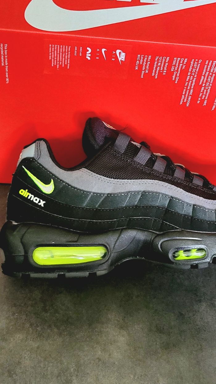 Nike Air Max 95 Retro Logo Black Wolf Grey Cool Grey Volt - CV1635002 - Unisex - Sizes : 40 & 40.5 🌈 🌈 - photo numéro 8