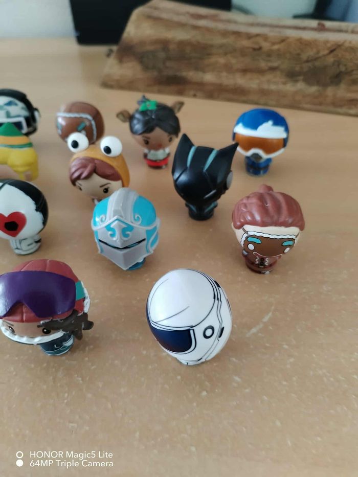 Lot 24 Personnages du calendrier de l'aven Fortnite - photo numéro 5