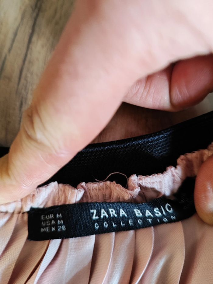 Jupe midi plissée Zara rose et noire taille M : Élégance intemporelle - photo numéro 5