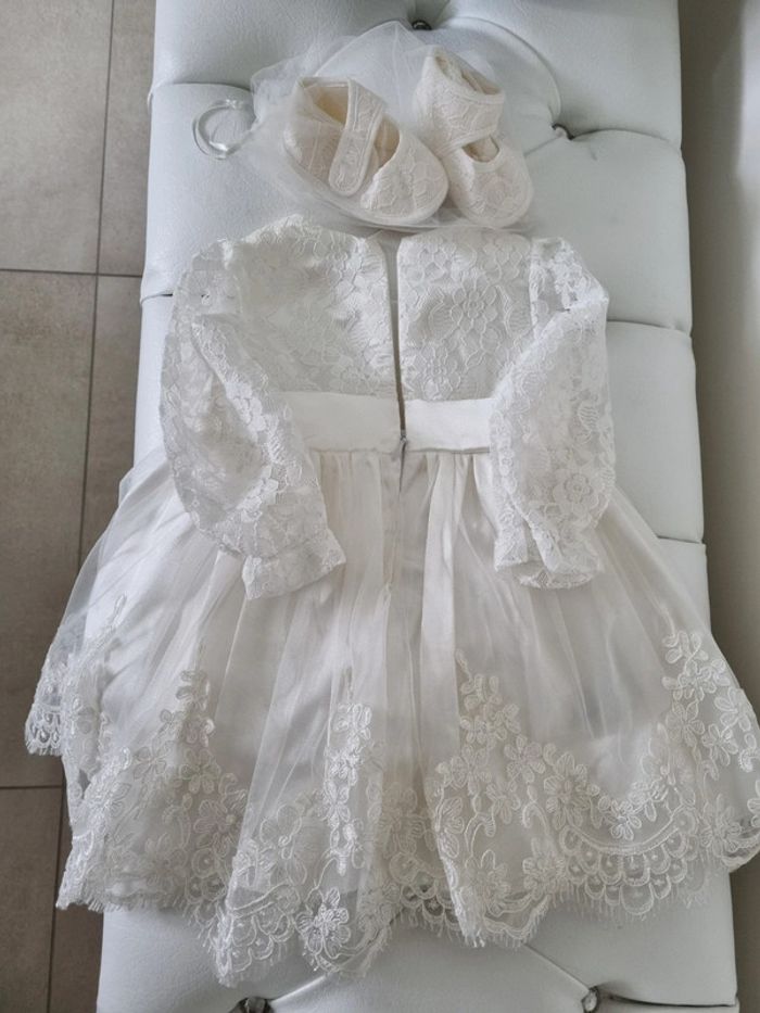 Robe dentelle - photo numéro 3