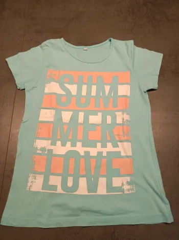 Vends tee-shirt enfant summer lover taille 9-10 ans .