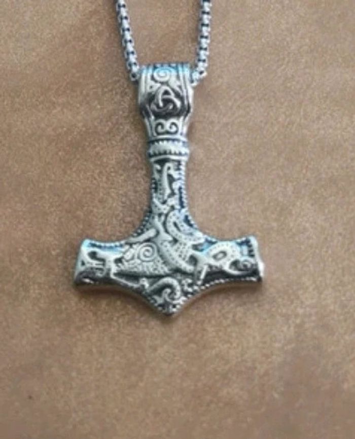 Collier et pendentif marteau viking motifs celtiques - photo numéro 2