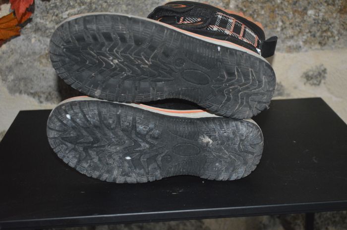 bottes noir et orange 29 - photo numéro 3